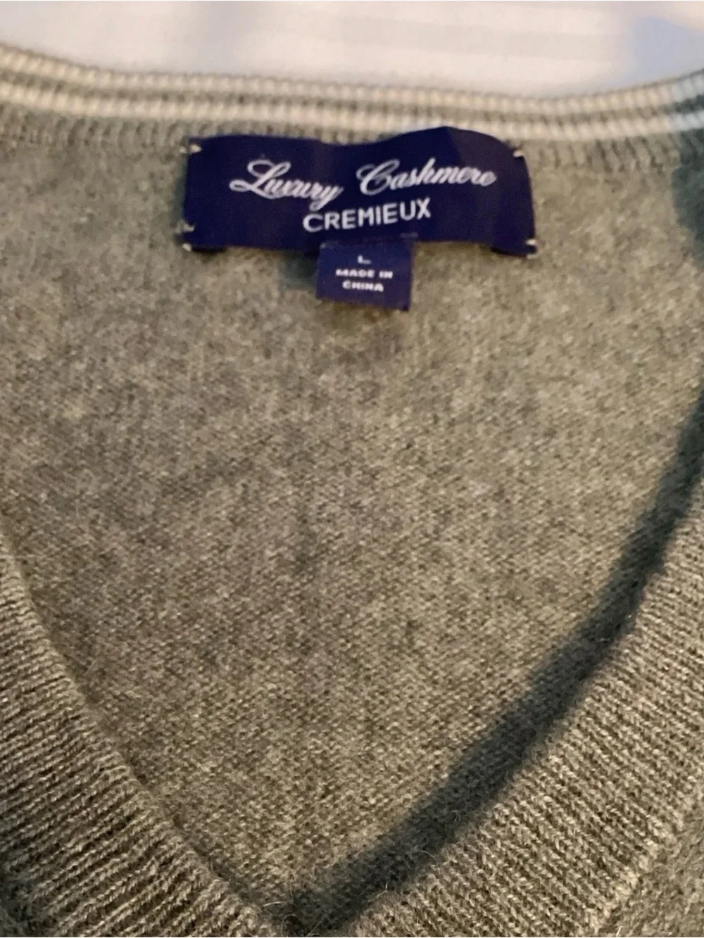 Men’s Luxury Cashmere Cremieux VNeck Sweater L